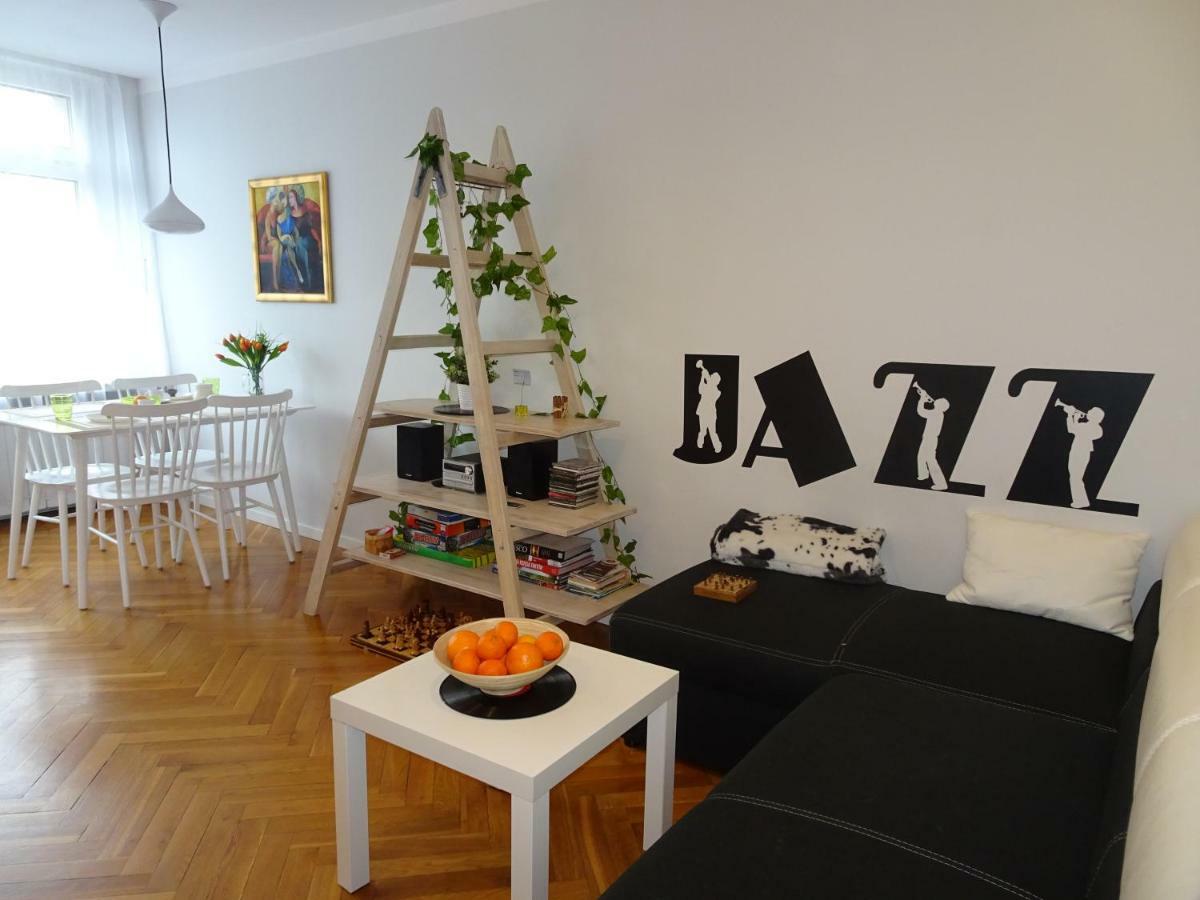 Jazz Apartment Bielsko-Biala Bagian luar foto